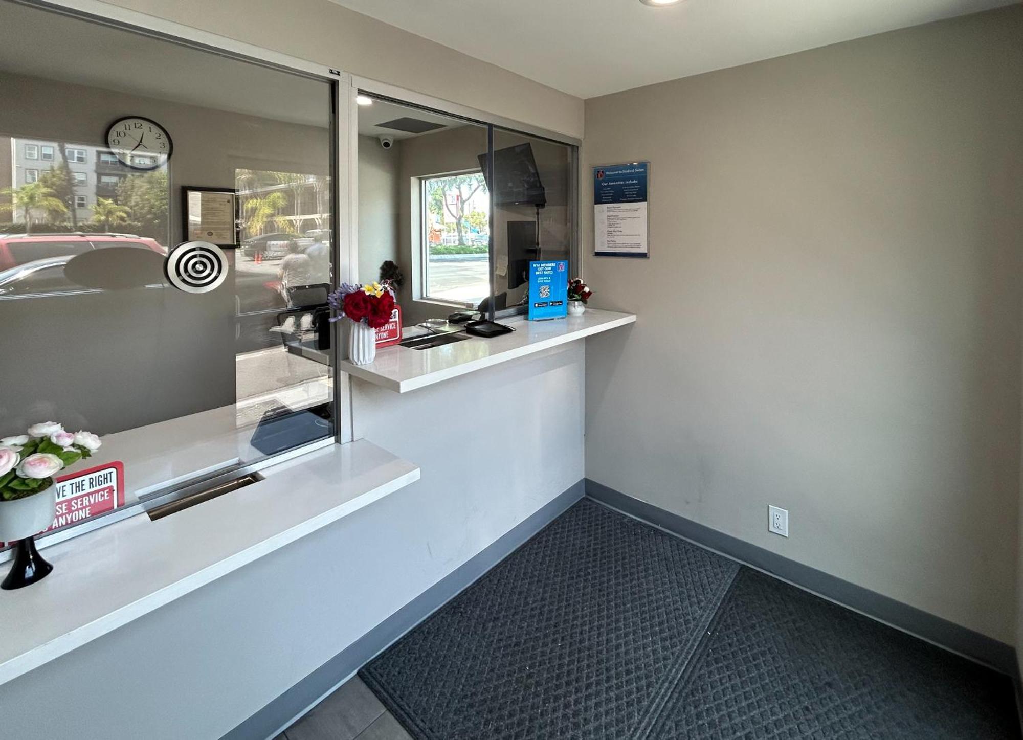 Studio 6 Suites Santa Ana, Ca Buitenkant foto